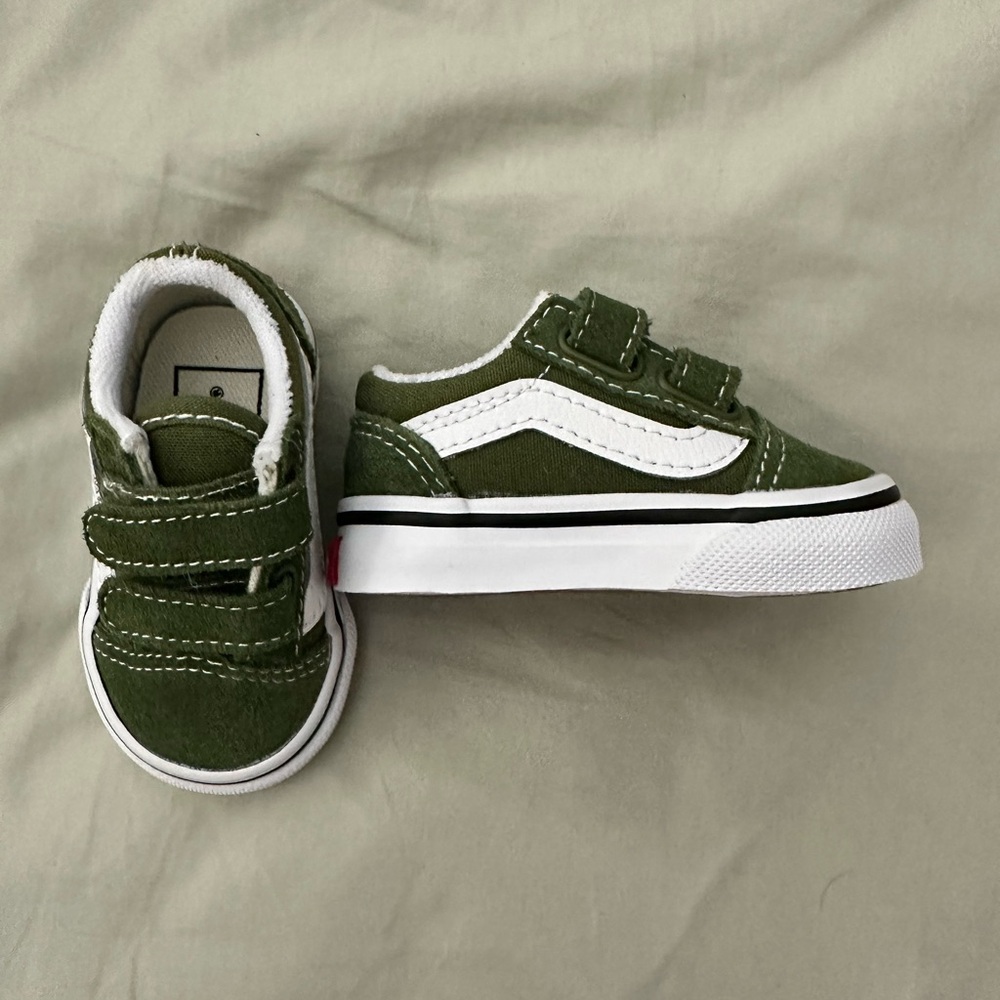Vans Toddler Old Skool V shoes